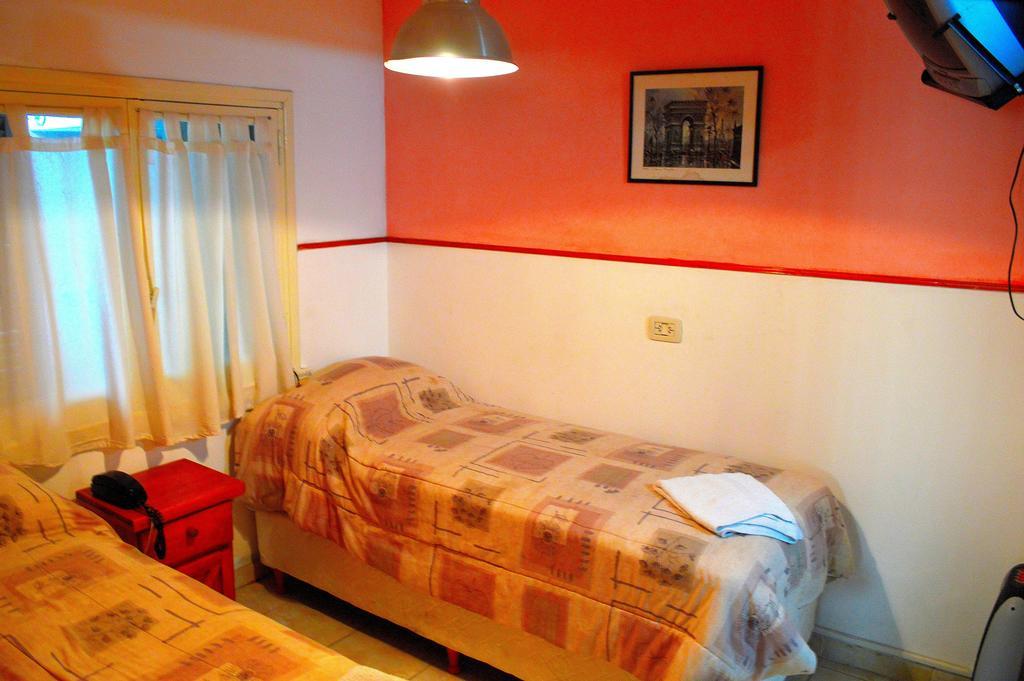 Hotel De La Rue Buenos Aires Bilik gambar